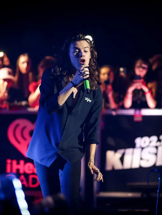Tak hanya untuk kebutuhan donasi, Harry Styles memang terkenal dermawan. Selain itu, Harry Styles mendapat peran sebagai tentara di film yang akan dibintanginya berjudul 'Dunkrick'. (AFP/Bintang.com)