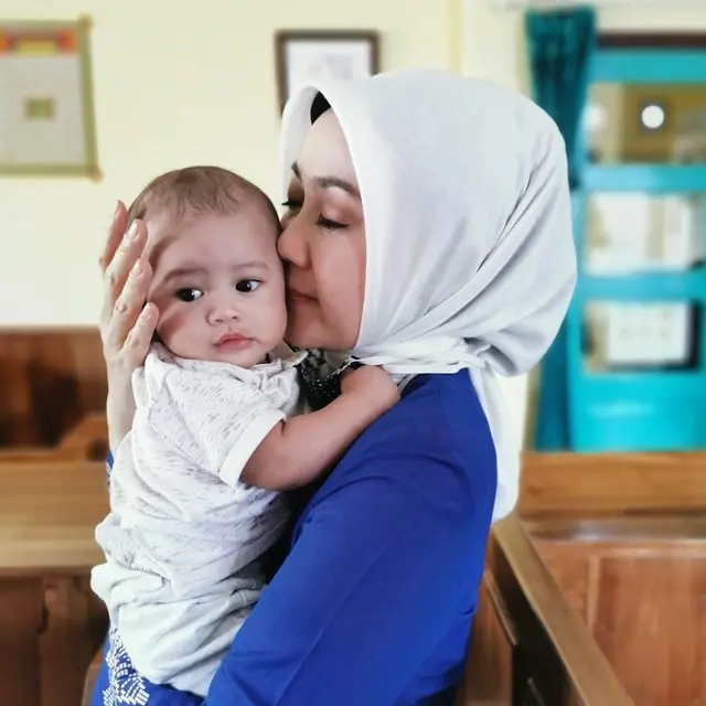 6 Momen Kebersamaan Ridwan Kamil dan Putra Angkat