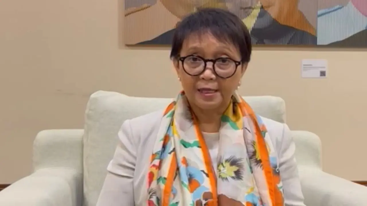 Menteri Luar Negeri RI (Menlu RI) Retno Marsudi dalam pernyataan pers, Senin (6/11/2023). (Dok: Kemlu RI)