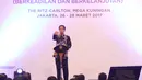 Jokowi menyampaikan pidato saat Rakernas BPP Hipmi dan Peluncuran "Hipmi Go to School 2017 di Jakarta, Senin (27/3). Jokowi berharap Hipmi ikut berperan dalam kebijakan pemerataan ekonomi terutama dalam redistribusi aset. (Liputan6.com/Angga Yuniar)