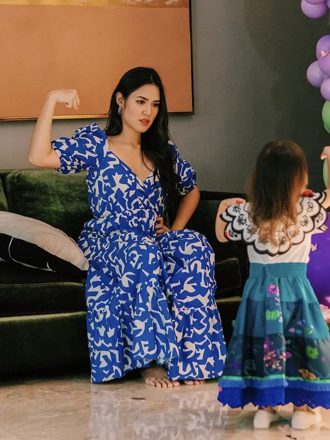 Tampilan Raisa Saat Momong Anak Tetap Stylish, Terbaru Merayakan Ulang Tahun Si Kecil