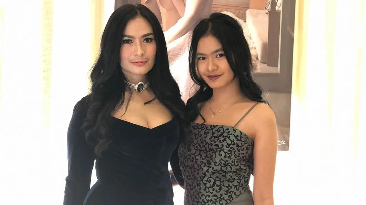Potret Kompak Iis Dahlia dan Salshadilla Juwita
