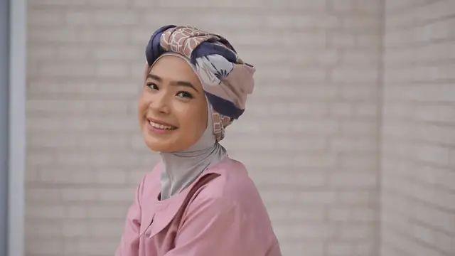 Inspirasi Gaya Hijab Persegi untuk Berbuka Bersama