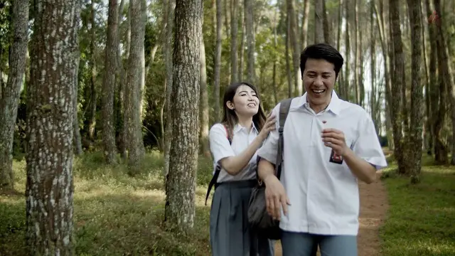 7 Gaya Via Vallen Tampil Kompak dengan Kekasih Ini Didoakan Segera Menikah