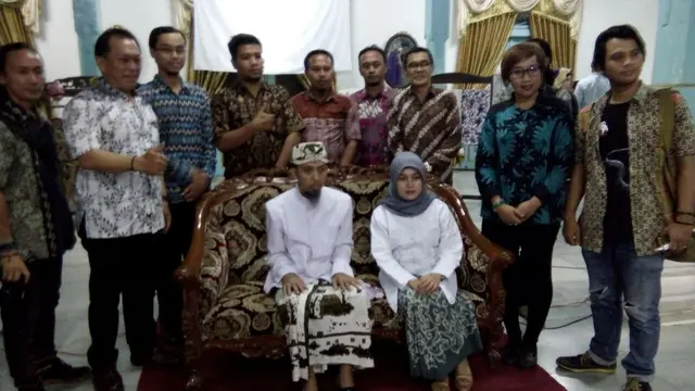 Patih Keraton Kanoman Lelang Batik-Batik Kesayangan, Buat Apa?