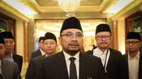 Menag Yaqut Cholil Qoumas menghadiri Simposium Haji 2023. Gus Men menyebut, Arab Saudi akan memfasilitasi sejumlah mobil golf untuk mobilitas jemaah haji Indonesia utamanya lansia saat aktivitas lempar jumrah dari tenda di Mina ke Jamarat. (FOTO: MCH PPIH ARAB SAUDI 2023)