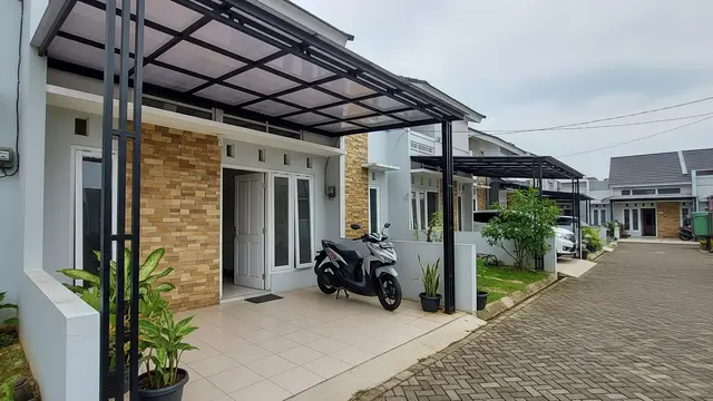 Desain Teras Tanpa Atap vs Kanopi untuk Parkir Motor/ Ilustrasi AI