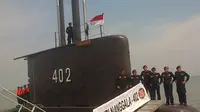 6 Menteri Dapat Penghormatan Brevet Hiu Kencana di Kapal Selam