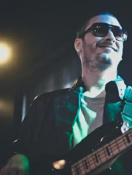 Suami Melaney Ricardo, Tyson Lynch, sempat mengabarkan jika Jono telah pindah agama. (Via Twitter/@nyep_nyep)