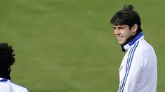 Bintang Real Madrid Kaka sedang berlatih pada 21 Februari 2011, jelang partai kontra Liga Champions melawan Lyon. AFP PHOTO/JAVIER SORIANO