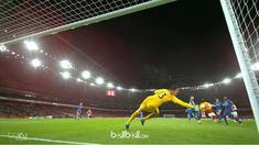 Thibaut Courtois tampil apik saat Chelsea bermain imbang 2-2 dengan Arsenal. This video is presented by Ballball.