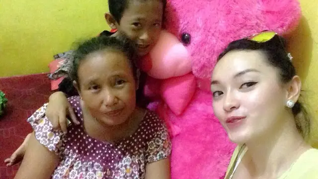 [Bintang] Zaskia Gotik