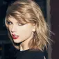 Taylor Swift saat ini sedang berada pada persidangan, sehubungan kasus pelecehan seksual yang dialaminya. 