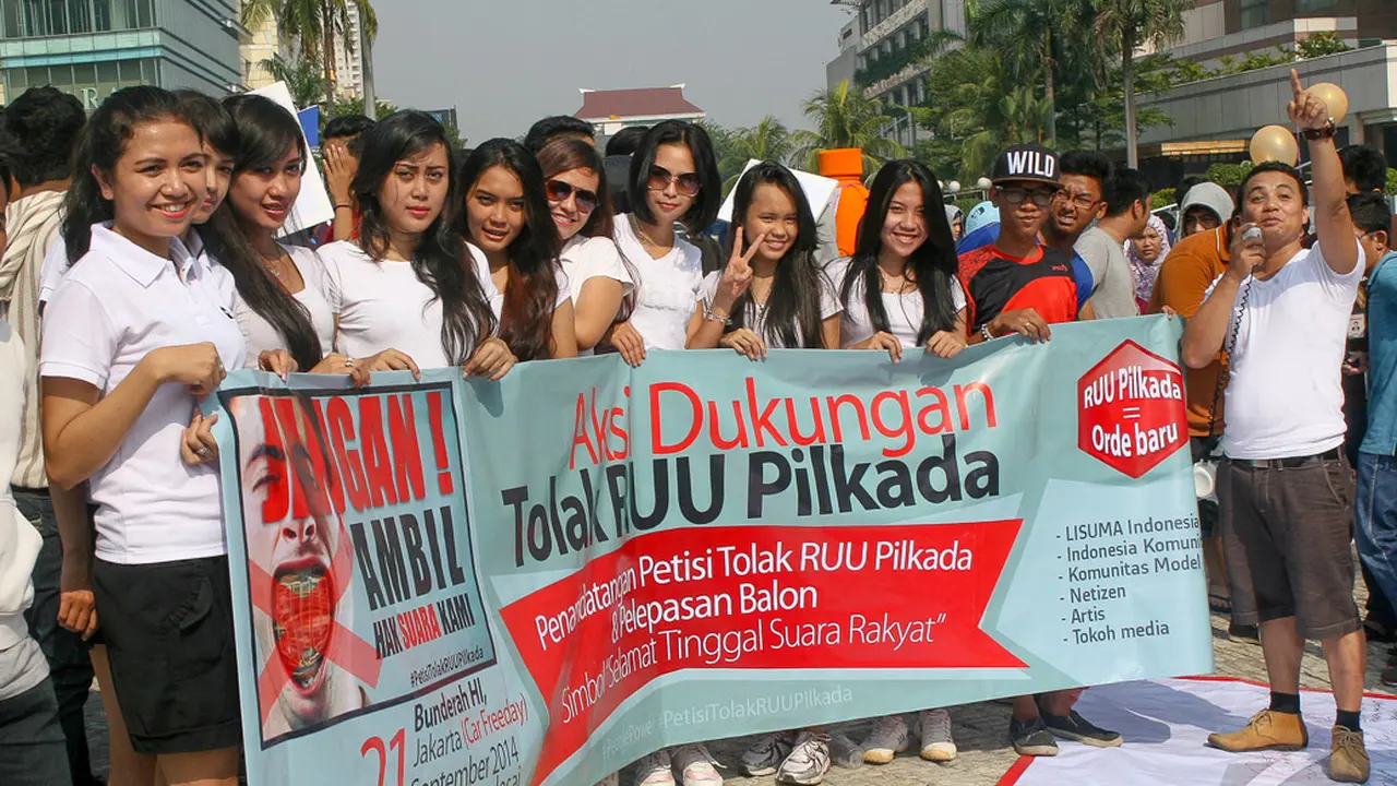 Deretan Wanita Cantik Ini Tolak RUU Pilkada