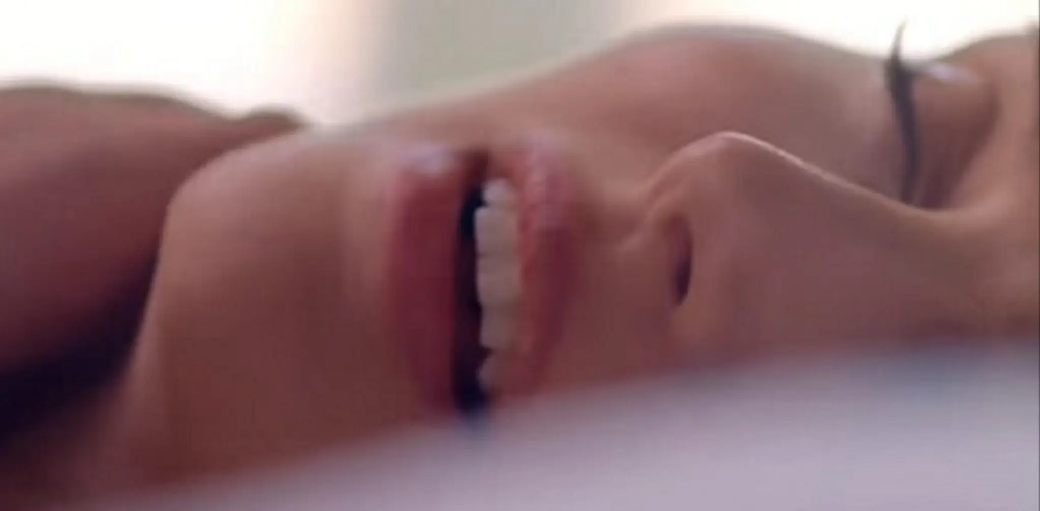 	Wajah menggoda Natalie Portman di iklan terbarunya (Dailymail)