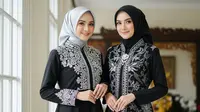 10 Model Gamis Batik Hitam Putih Simple Elegan Tren 2025 untuk Tampil Memukau