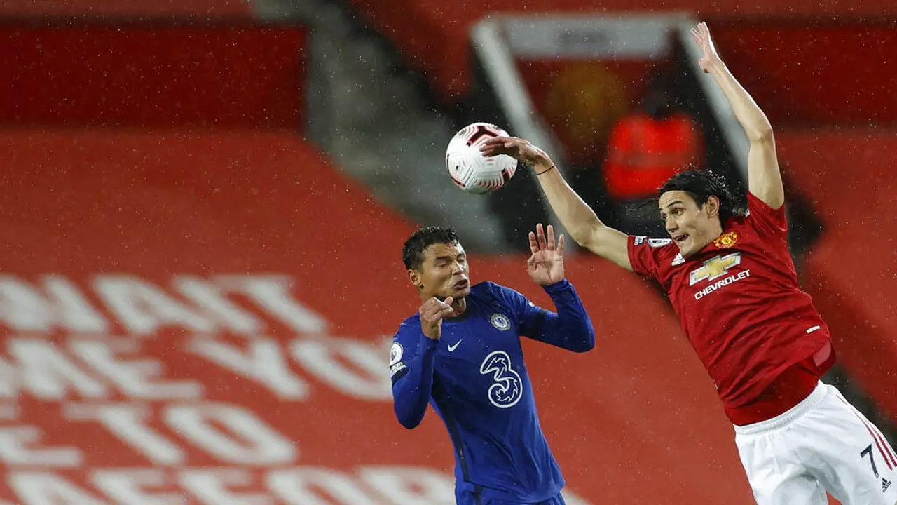 Aksi Debut Edinson Cavani, Tampil Apik Tapi Gagal Cetak Gol untuk Manchester United