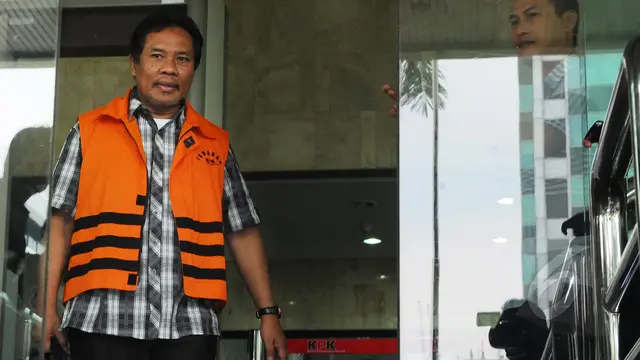 Bupati Lombok Barat, Zaini Arony Jalani Pemeriksaan Lanjutan