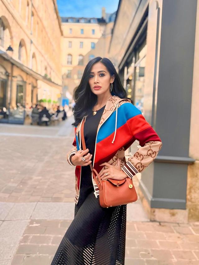 7 Potret Diah Permatasari yang Awet Muda di Usia 53 Tahun, Sempat Disebut Banyak Gaya