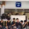 Ayah Pelaku Penembakan Sekolah Thailand Berlutut di Hadapan Keluarga Korban
