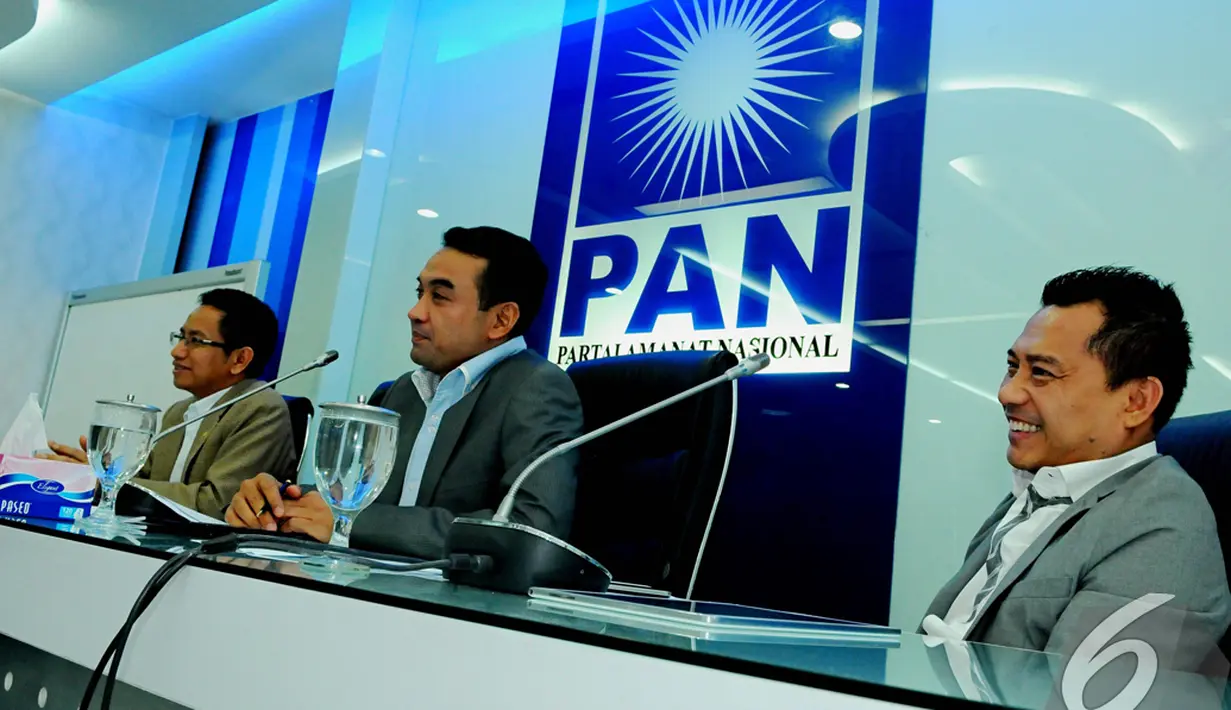 Fraksi PAN menggelar konferensi pers di Kantor Fraksi PAN, Komplek Parlemen, Jakarta, Selasa (4/11/2014).(Liputan6.com/Andrian M Tunay)