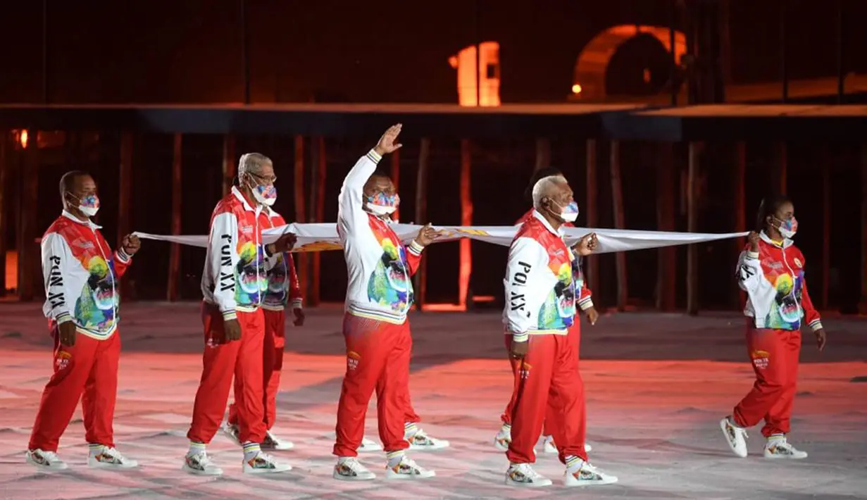 Atlet-atlet legendaris Papua tampil dalam pembukaan PON XX 2021 di Stadion Lukas Enembe Kabupaten Jayapura, Sabtu (2/10/2021). PON XX Papua digelar di empat klaster yakni Kota Jayapura, Kabupaten Jayapura, Kabupaten Mimika, dan Kabupaten Merauke. (Foto:Tangkapan Layar YouTube Sekretariat Presiden)