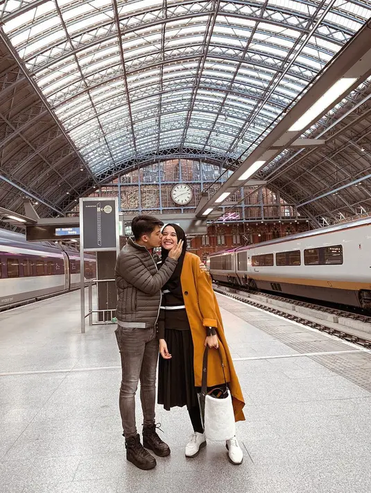 Irwansyah dan Zaskia Sungkar