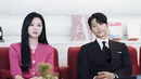 "Aktris Kim Ji Won bekerja keras untuk syuting, dan saya ingin setidaknya memberikan sedikit dukungan. Tapi sepertinya saya hanya bersenang-senang saat syuting," ucap ayah satu anak itu.