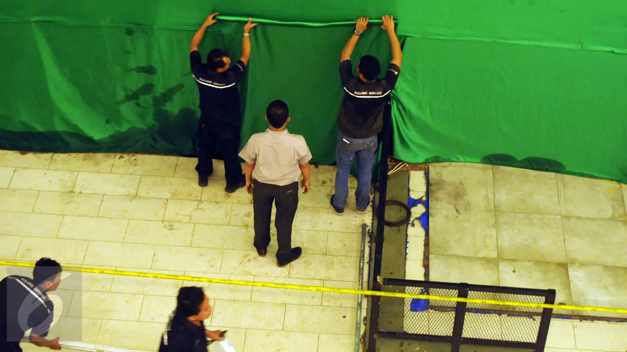 20160519-Polisi Lokalisir Lokasi Ledakan di Mall Gandaria City-Jakarta
