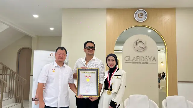Reza Gladys dan Attaubah Mufid