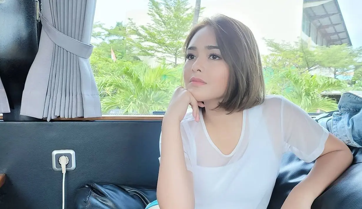 Amanda Manopo (Instagram/amandamanopo)