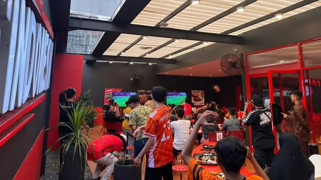 Suasana nobar Persija vs Persib
