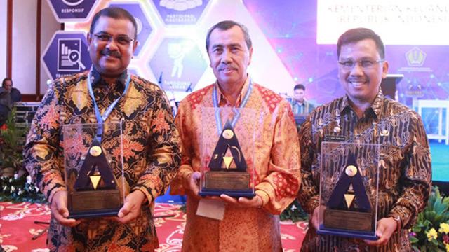 Raih 5 Kali WTP Berturut-turut, Bupati Siak Kembali Terima Penghargaan dari Menkeu