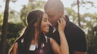 ilustrasi pasangan cinta/Photo by Eduardo Dutra from Pexels