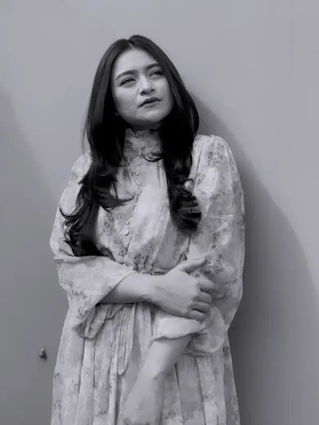 Penampilan Terbaru Nathalie Holscher Usai Melepas Hijabnya