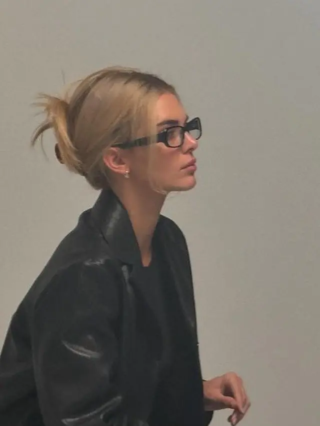 Rambut Baru Berwarna Kendall Jenner. [@kendalljenner]