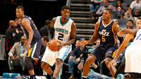Charlotte Hornets meraih empat kemenangan beruntun dengan menundukkan Utah Jazz, di Phillip Arena, Kamis (10/10/2016). (Bola.com/Twitter/NBA)
