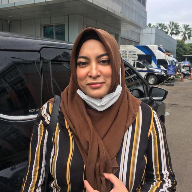 Jane Shalimar (ist/ Munady Widjaja)