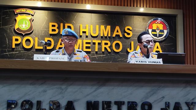 Polda Metro Jaya menggelar konferensi pers terkait dugaan kasus pemerasan oleh oknum kepolisian, AKBP Bintoro.