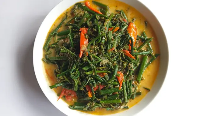 sayur pakis santan
