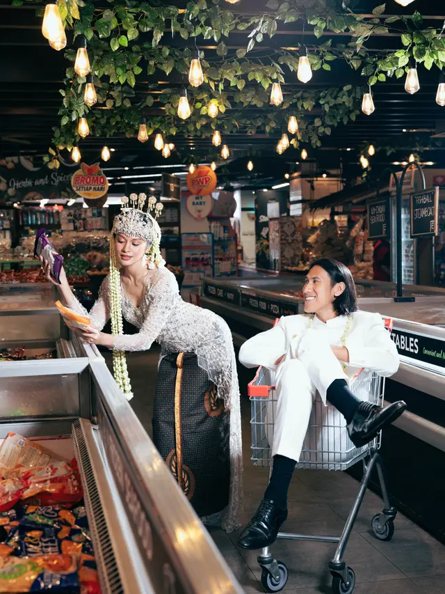 Hana Malasan &  Sean Gelael prewedding - instagram.com/eternalpictures__/hanamalasan/gelaelized