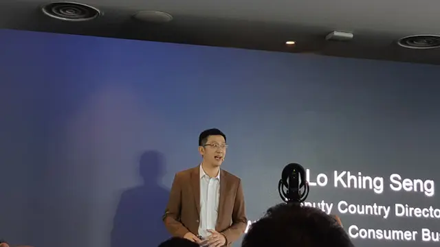 Deputy Country Director Huawei Indonesia Consumer Business Group Lo Khing Seng saat peluncuran Mate 20 Series di Jakarta, Rabu (19/12/2018).