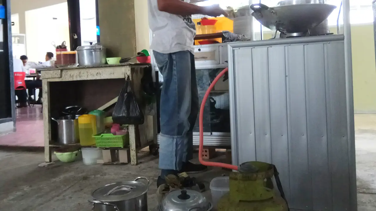 Gas subsidi 3 Kg diperuntukkan bagi masyarakat menengah kebawah dan UKM kecil (Liputan6.com / Nefri Inge)