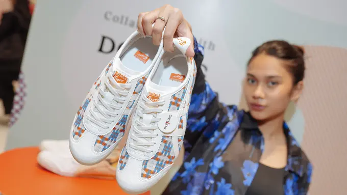 Kolaborasi Kedua Onitsuka Tiger dan DoiTung, Luncurkan Sepatu Corak Tenun dengan Warna-warna Vibrant