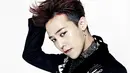 Bukan G-Dragon namanya jika tak mempunyai model dan rambut yang nyentrik. Di antara personel BigBang, G-Dragon memang paling mencolok soal penampilan. (Foto: soompi.com)