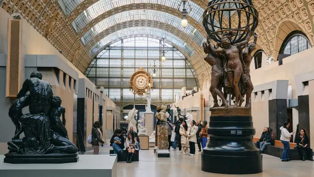 Musée d’Orsay, sebagai salah satu destinasi wisata budaya di Paris.