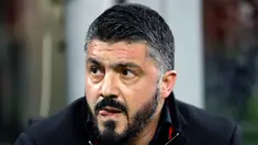 Ekspresi pelatih AC Milan, Gennaro Gattuso saat pertandingan antara AC Milan melawan Arsenal pada leg pertama 16 besar Liga Europa, di San Siro, Milan, Italia, Kamis (8/3). AC Milan takluk 0-2 dari Arsenal. (AP Photo/Luca Bruno)