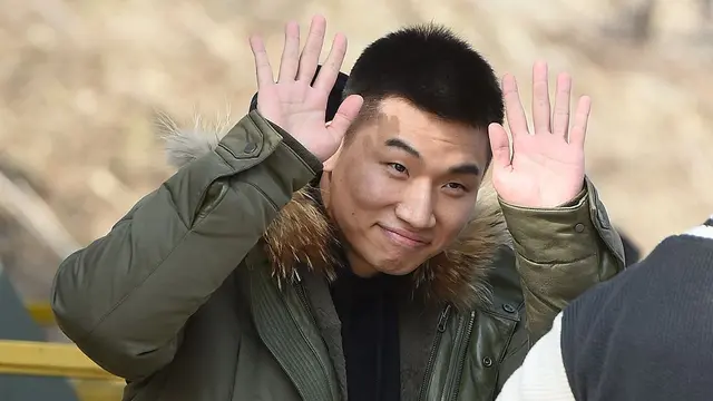 [Bintang] Dengan Senyum Merekah, Daesung BigBang Pamit Berangkat Wamil