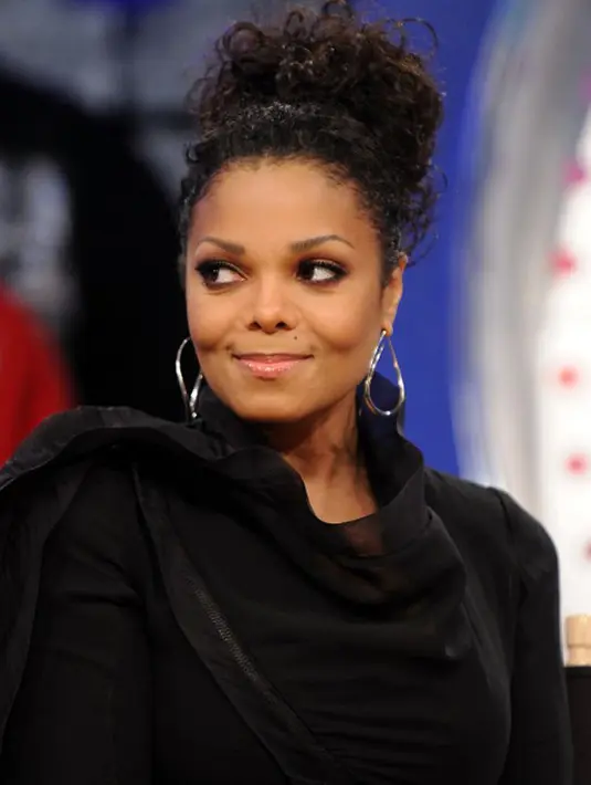 Perceraian Janet dan Wissam tentu menjadi kabar yang mengejutkan bagi publik. Mengingat keduanya baru saja dikaruniai anak pertama mereka yang diberi nama Eissa Al Mana. (AFP/Bintang.com)