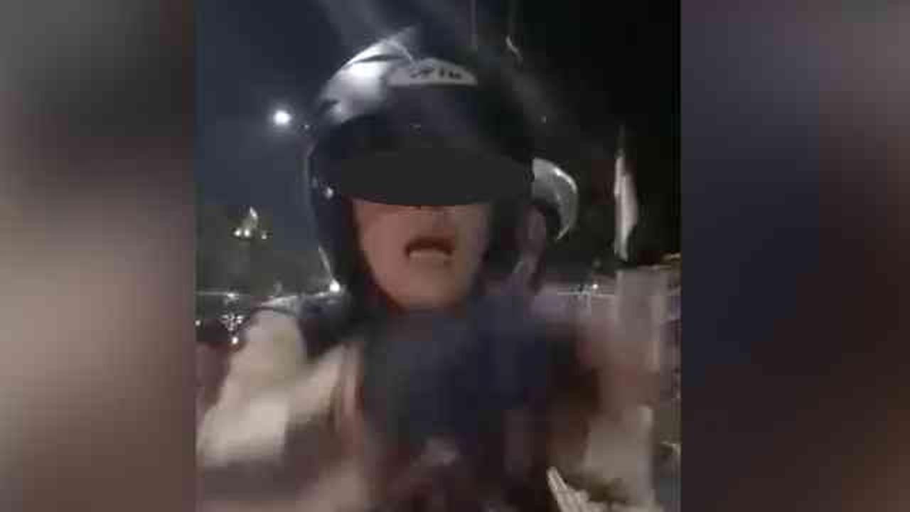 Video Viral Sopir Ojol Wanita Pukul Pejalan Kaki di Jatiwaringin